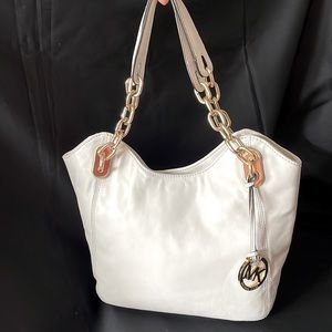 MICHAEL KORS OFF WHITE LEATHER HANDBAG